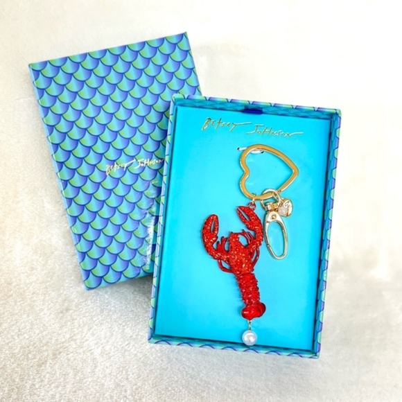 Betsey Johnson Red Lobster Keychain with Heart Charm - Picture 3 of 5